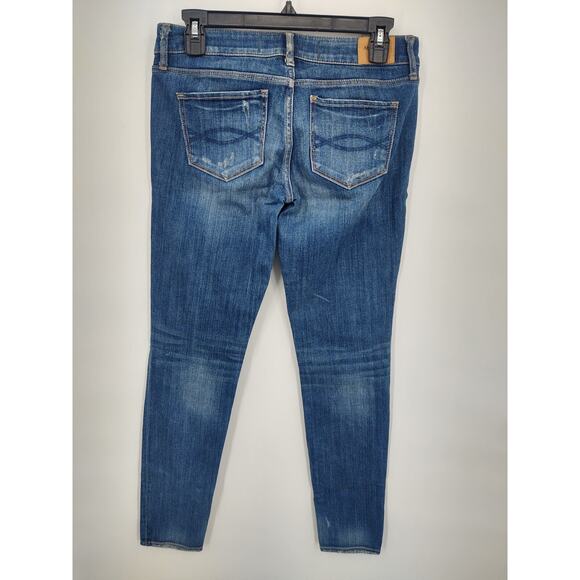 Abercrombie & Fitch Women's Distressed Varsity Letter Medium Wash Jeans Size 2 - Picture 2 of 5